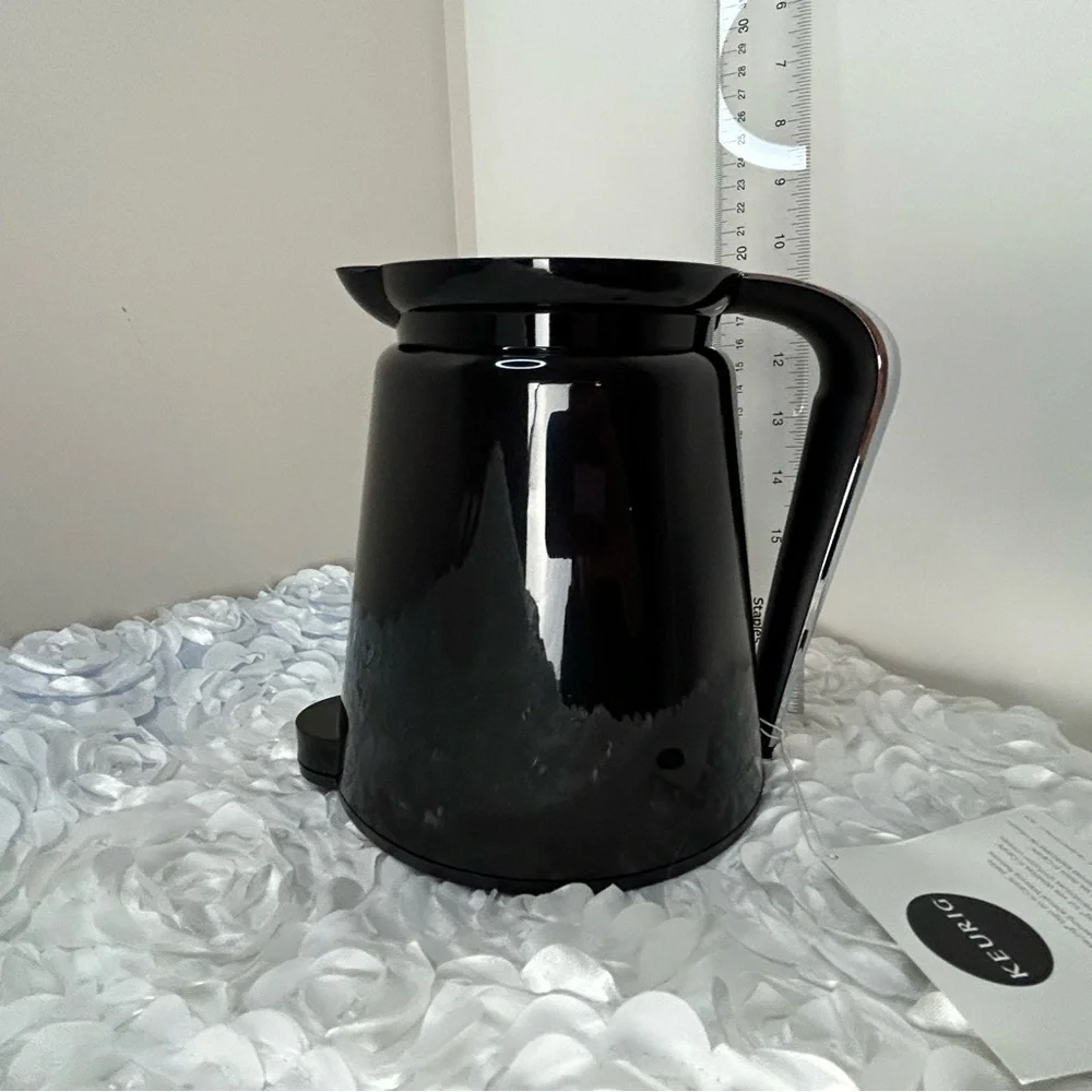 Keurig Carafe Black Plastic 3-4 Cups 32oz NWT‎